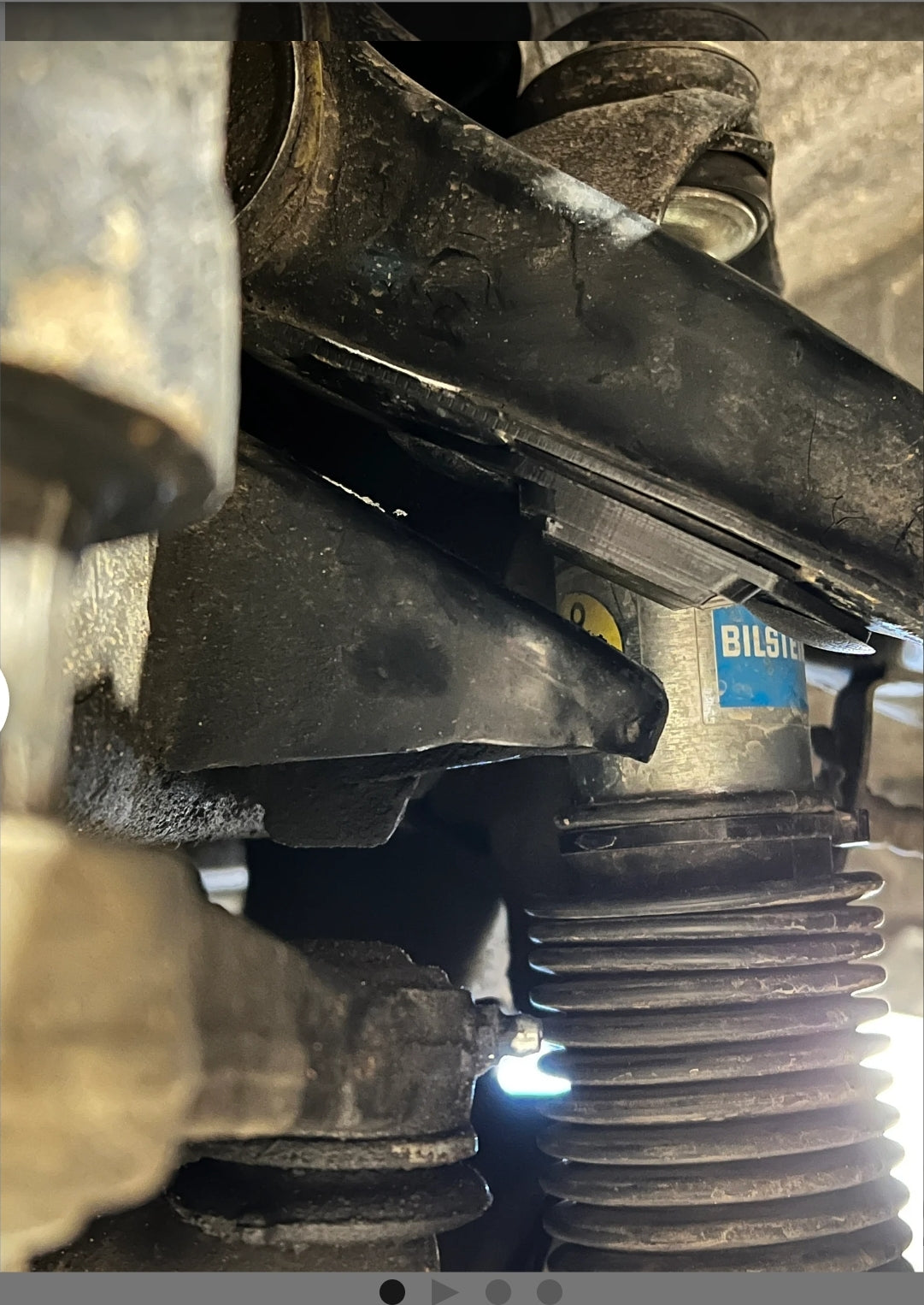 Rogue Montero MK2 & MK1* low profile bump stops & low profile fitting bolts Mitsubishi Pajero, Shogun, Delica, L200