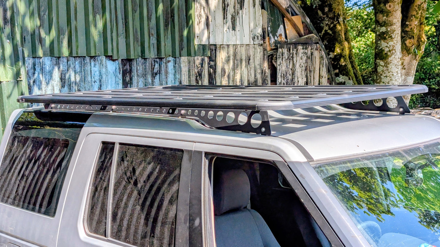 Land Rover Discovery 3&4 Alu-Mod low profile roof rack + vehicle specific brackets