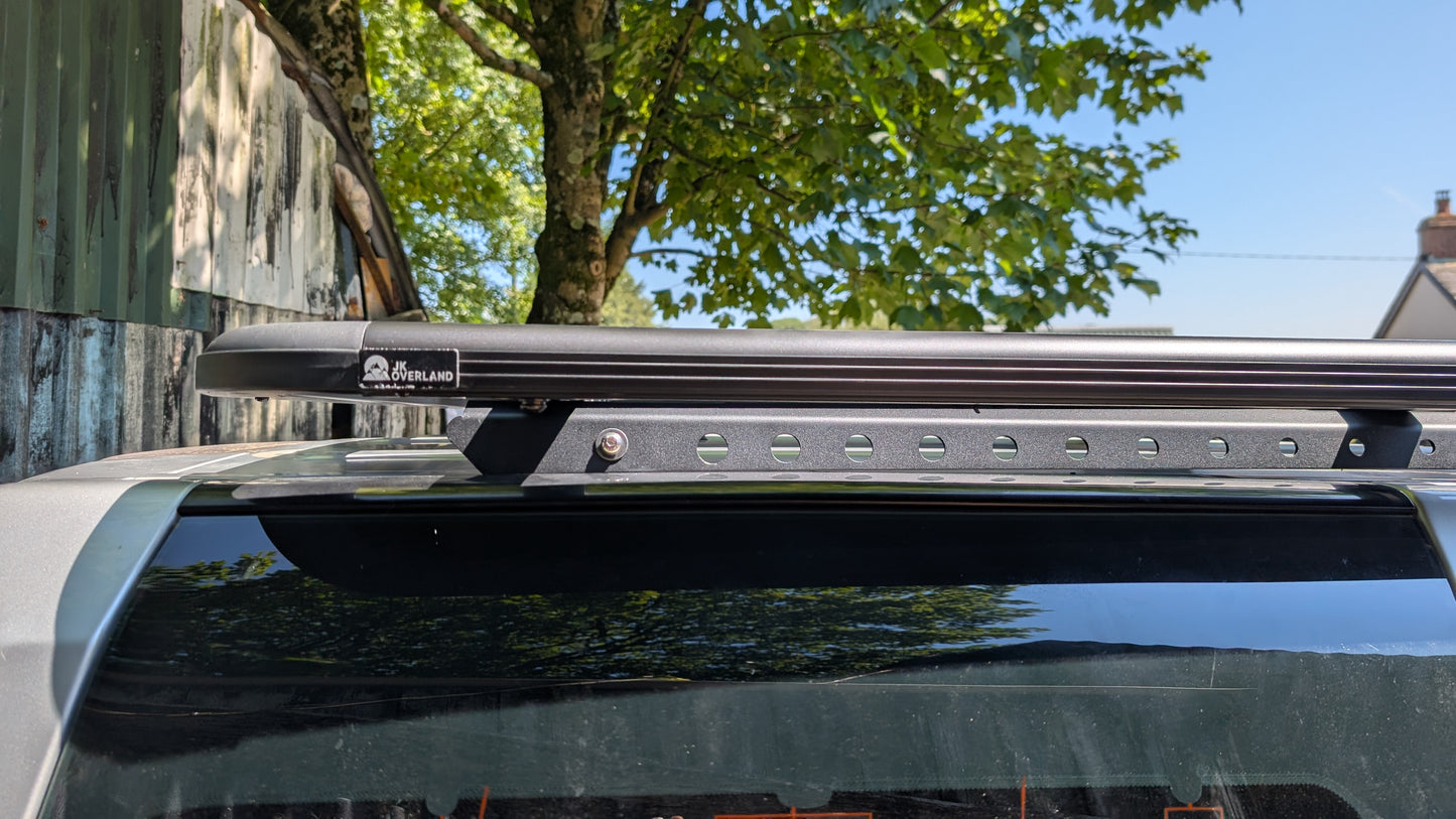 Land Rover Discovery 3&4 Alu-Mod low profile roof rack + vehicle specific brackets