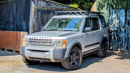 Land Rover Discovery 3&4 Alu-Mod low profile roof rack + vehicle specific brackets